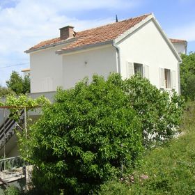 Apartmanok Parkolóhellyel Supetar, Brac - 15017 Supetar