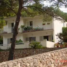 Apartmanok A Tenger Mellett Jelsa, Hvar - 15073 Jelsa