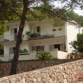 Apartmanok A Tenger Mellett Jelsa, Hvar - 15073 Jelsa
