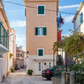 Apartmanok A Tenger Mellett Kastel Stafilic, Kastela - 15110 Kaštel Štafilić