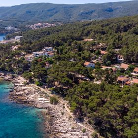 Apartmanok A Tenger Mellett Jelsa, Hvar - 4017 Jelsa