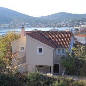 Ház Családok Részére Medencével Vinisce, Trogir - 7510 Vinišće