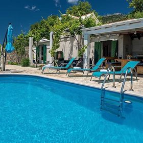 Ház Családok Részére Medencével Bol, Brac - 12228 Bol