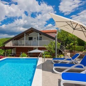 Ház Családok Részére Medencével Grab, Zagora - 15208 Grab