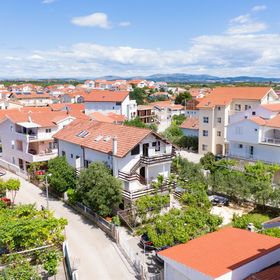 Apartmanok Parkolóhellyel Vodice - 15228