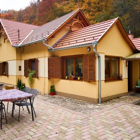 Hirdi Vendégház Kárász