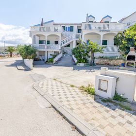 Apartments Olivera Rogoznica