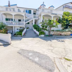 Apartments Olivera Rogoznica