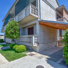 Apartments Marica Sukosan