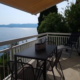 Apartments Vesna Komarna