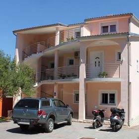 Apartmanok A Tenger Mellett Tkon, Pasman - 6215 Tkon