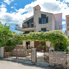 Apartmanok A Tenger Mellett Mirca, Brac - 732 Mirca