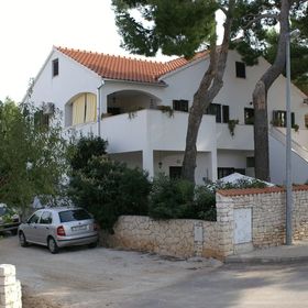 Apartmanok A Tenger Mellett Mirca, Brac - 2902 Mirca