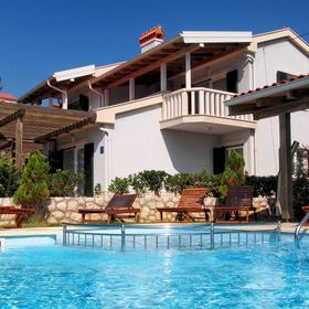 Apartmanok Családok Részére Medencével Palit, Rab - 3212 Palit