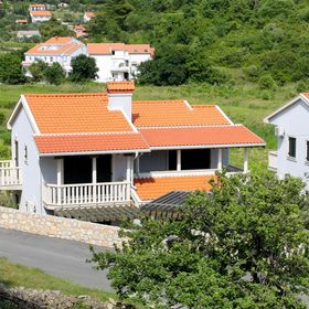 Apartmanok Családok Részére Medencével Palit, Rab - 3212 Palit