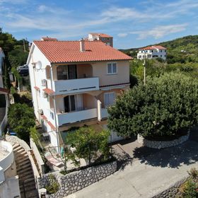 Apartmanok és Szobák Parkolóhellyel Palit, Rab - 5067 Palit