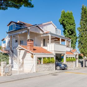 Apartmanok A Tenger Mellett Mirca, Brac - 5613 Mirca