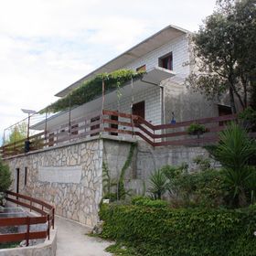 Robinzoni Apartmanok A Tenger Mellett Öböl Pobij, Hvar - 5712 Pobij