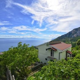 Apartmanok Családok Részére Medencével Gornji Tucepi - Podpec, Makarska - 6815 Gornji Tučepi - Podpeć
