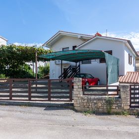 Apartmanok Parkolóhellyel Pjescana Uvala, Pula - 7349 Pješčana Uvala