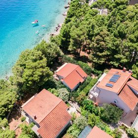 Apartmanok A Tenger Mellett Medencével Medici, Omis - 7461 Medići