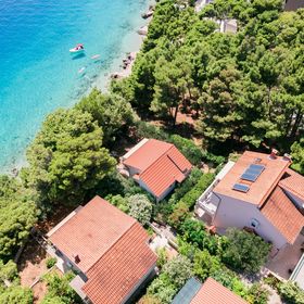 Apartmanok A Tenger Mellett Medencével Medici, Omis - 7461 Medići