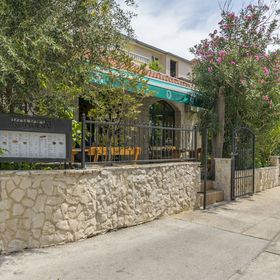 Apartments and Room Central Position Novalja