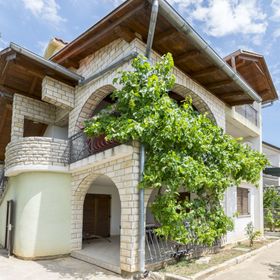 House Iva Maslenica