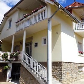 Gyöngyi Apartman Hévíz