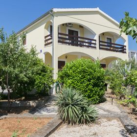 Apartments Grozdana Primosten