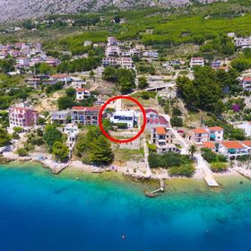 Apartmanok Családok Részére Medencével Zavode, Omis - 1021 Zavode