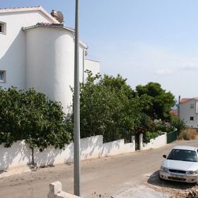 Apartmanok Parkolóhellyel Rastici, Ciovo - 2794 Rastići