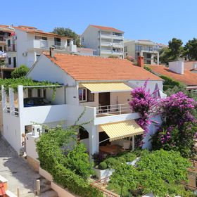 Apartmanok A Tenger Mellett Rastici, Ciovo - 4818 Rastići