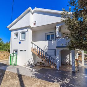 Apartments Ivan Lopar