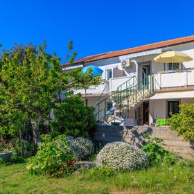 Apartments Ivan Lopar