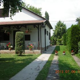 Rózsa Nyaralóház Balatonboglár