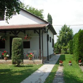 Rózsa Nyaralóház Balatonboglár