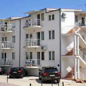 Apartmanok Parkolóhellyel Rastici, Ciovo - 6863 Rastići