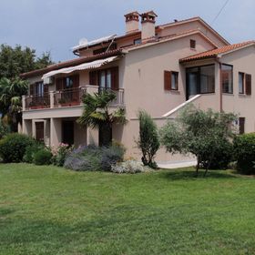 Apartmanok Parkolóhellyel Presika, Labin - 7390 Presika