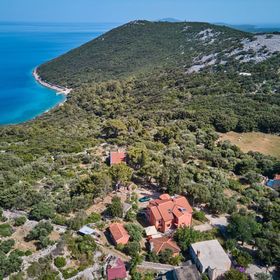 Apartmanok Parkolóhellyel Cunski, Losinj - 7867 Ćunski