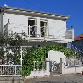 Apartmanok Parkolóhellyel Mavarstica, Ciovo - 8685 Mavarštica