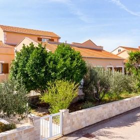 Apartmanok A Tenger Mellett Kneza, Korcula - 9168 Kneža