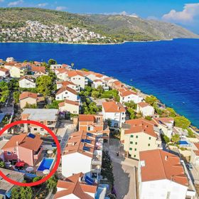 Ház A Tenger Mellett Medencével Businci, Ciovo - 11882 Bušinci