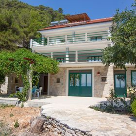 Családi Apartmanok A Tenger Mellett Öböl Rapak, Hvar - 12779 Rapak