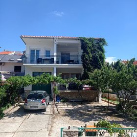 Apartmanok Parkolóhellyel Bilo, Primosten - 12868 Bilo