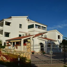 Apartmanok Családok Részére Medencével Öböl Ljubljeva, Trogir - 14314 Ljubljeva