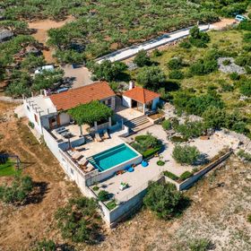 Ház Családok Részére Medencével Supetar, Brac - 15280 Supetar