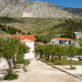 Családi Apartmanok A Tenger Mellett Duce, Omis - 8668 Duće