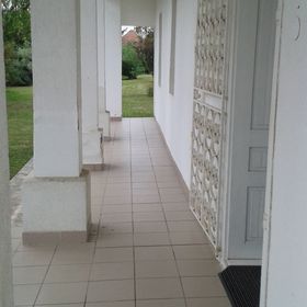 Kérész Vendégház Tiszabábolna