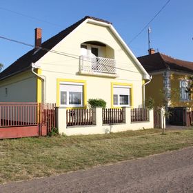 Ági Vendégház Sarud